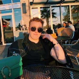 Meet your Posher, Stuart